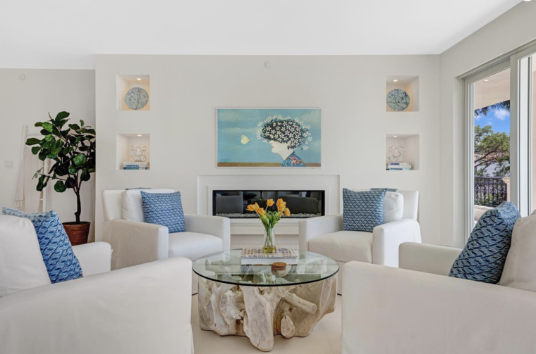 Online design Beach Living Room by Michael J. thumbnail