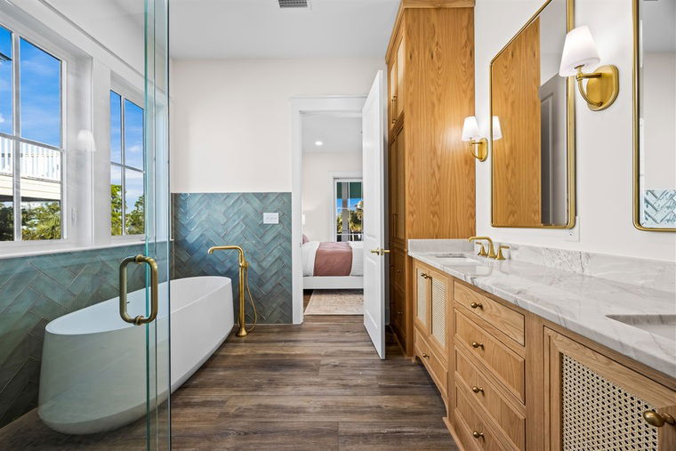 Online design Beach Bathroom by Liana S. thumbnail