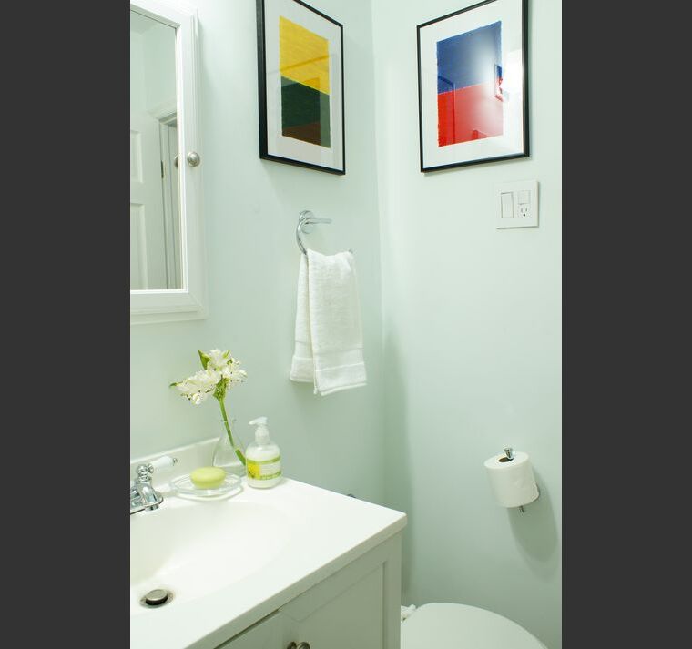 Online design Contemporary Bathroom by Renata G. thumbnail