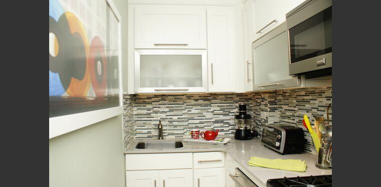 Online design Contemporary Kitchen by Renata G. thumbnail