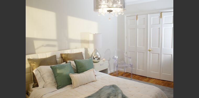 Online design Contemporary Bedroom by Renata G. thumbnail