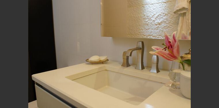Online design Eclectic Bathroom by Renata G. thumbnail