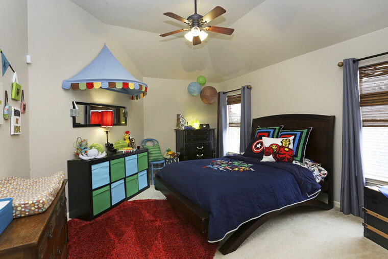 Online design Eclectic Kids Room by Jessica C. thumbnail