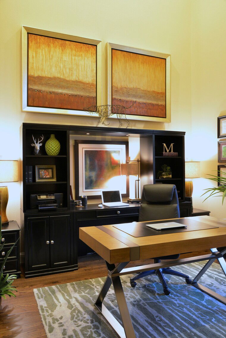 Online design Transitional Home Office by Megan K. thumbnail