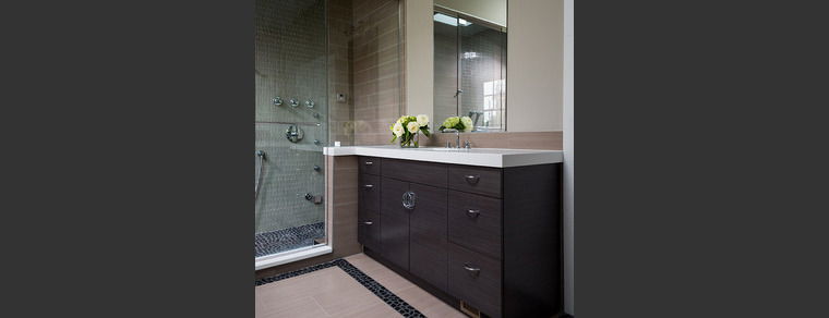 Online design Transitional Bathroom by Riddhi M. thumbnail