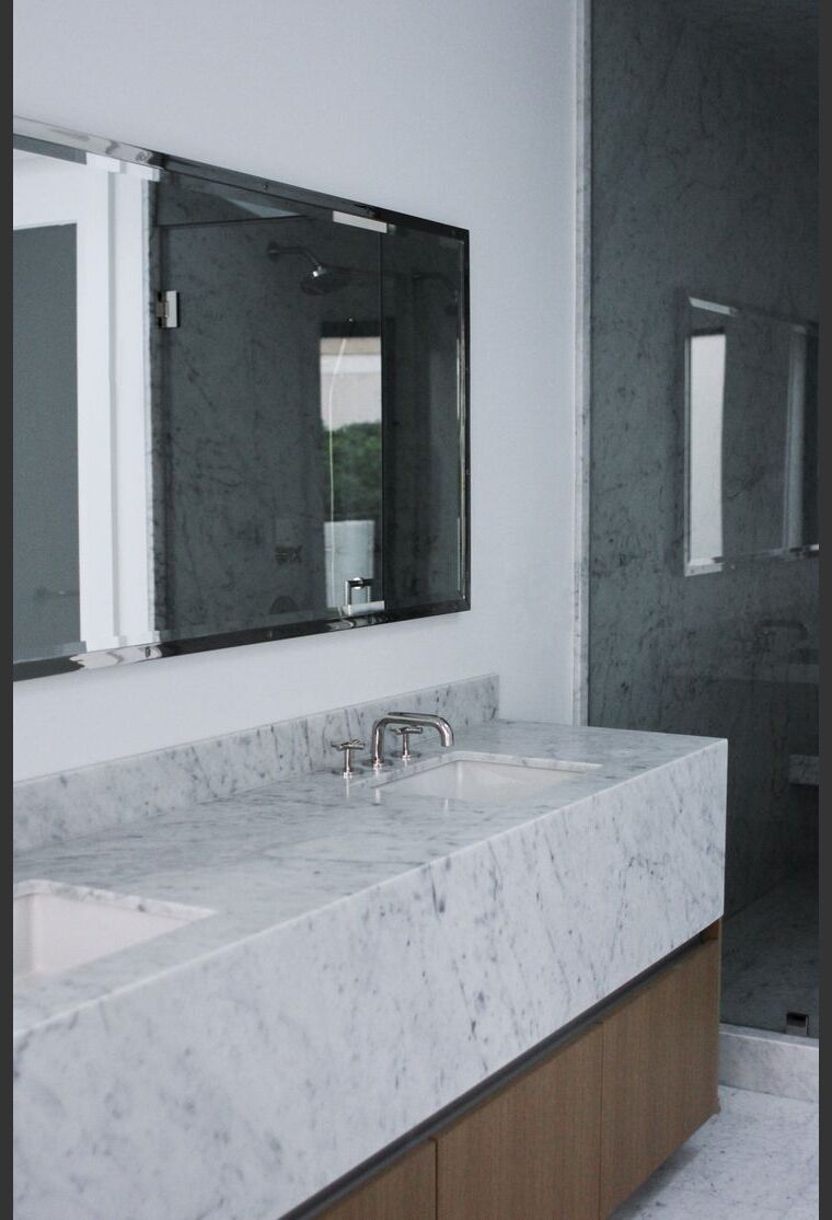 Online design Modern Bathroom by Michelle P. thumbnail