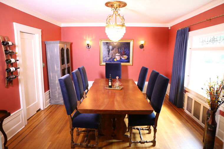 Online design Traditional Dining Room by Nika R. thumbnail