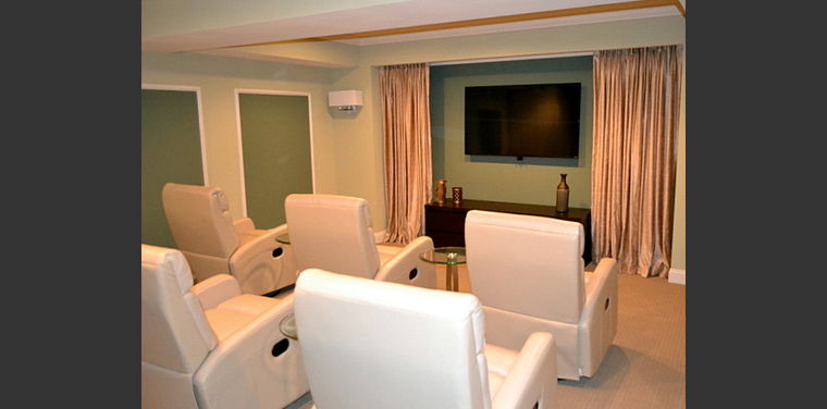Online design Contemporary Living Room by Megan K. thumbnail