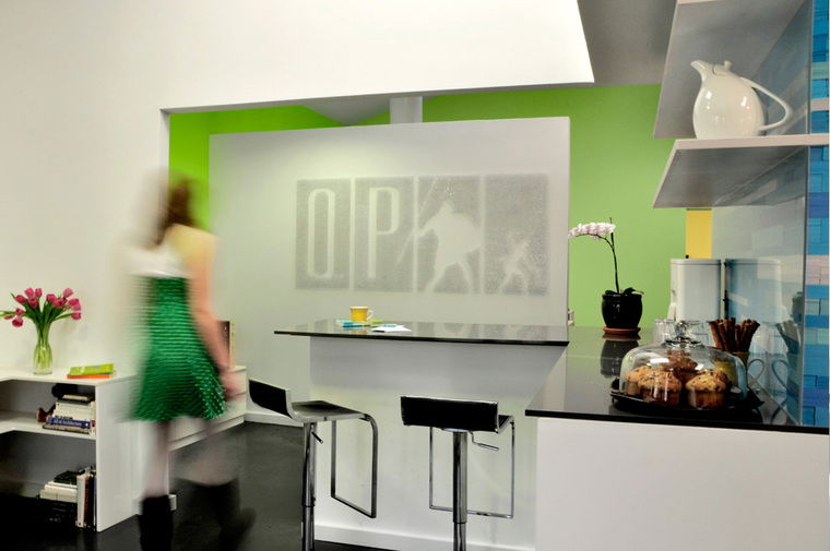 Online design Business: 1 Space by Laura N. thumbnail