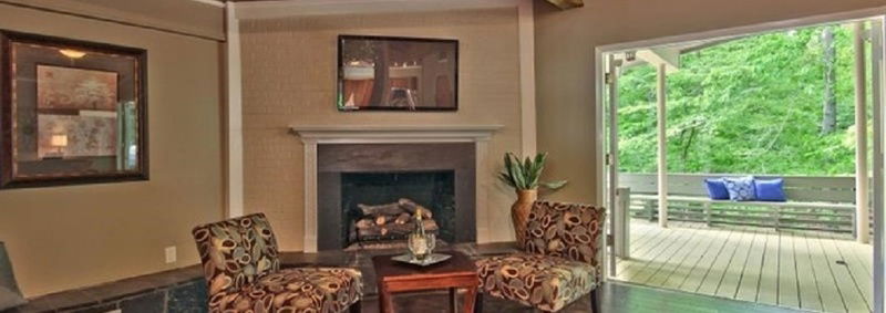Ericas Mid-Century Living Room- Before Photo