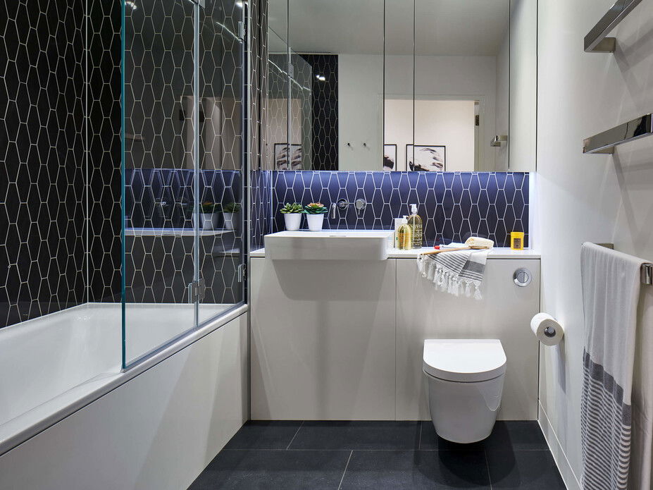 Bathroom  by Vancouver Interior Decorators