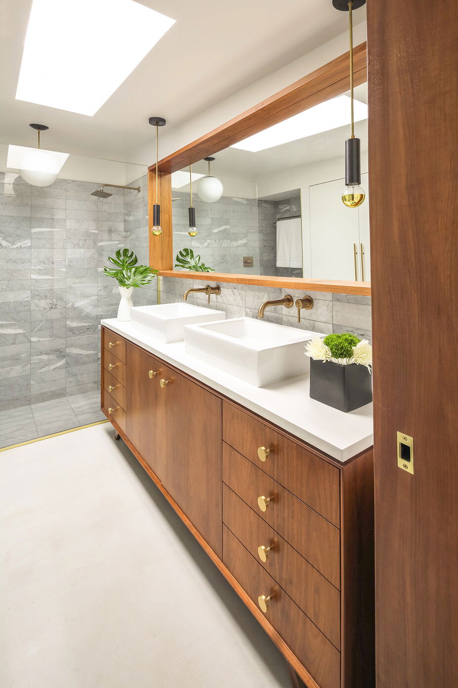 Bathroom  by Minneapolis Minnesota Interior Designers