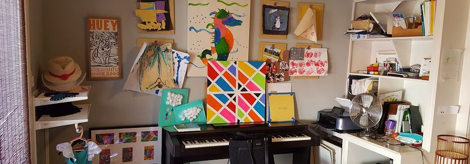 Estudio Femenino Colorido - Foto Antes