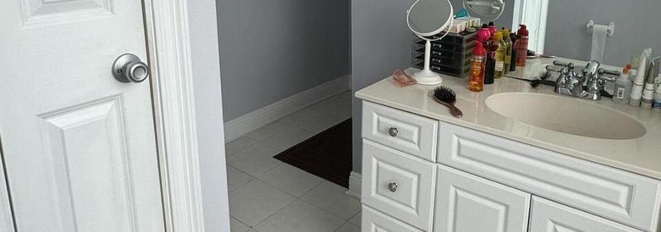Diseño de baño de polvo fresco y cómodo - Foto antes