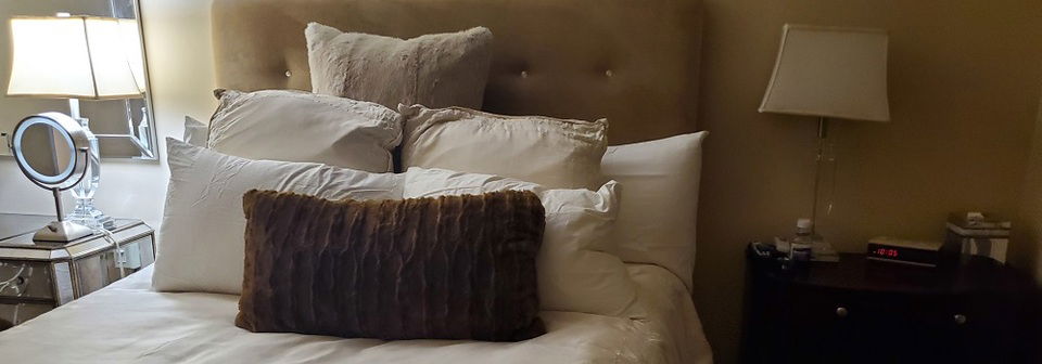 Diseño de Interior de Dormitorio Romántico y Femenino - Foto Antes