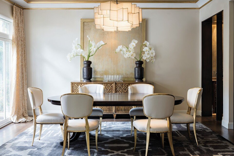Golden Accents Dining Room Decorating