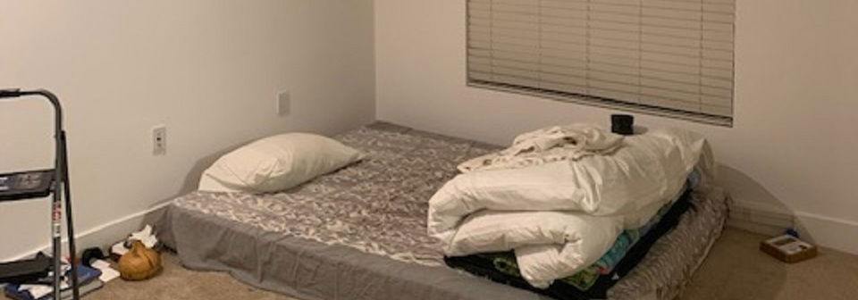 Dormitorio Principal Contemporáneo Masculino - Foto Antes