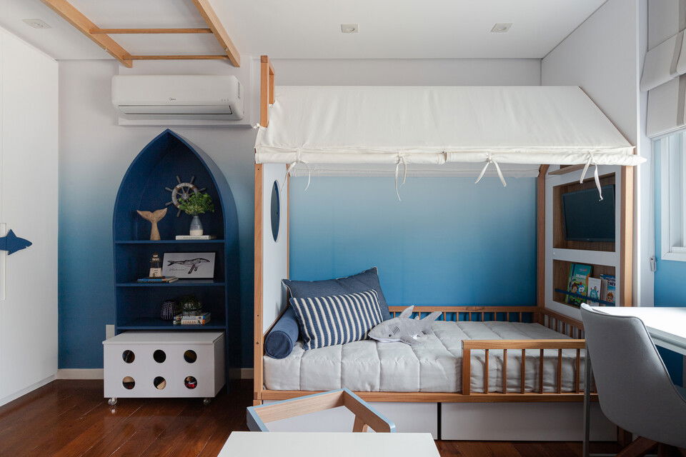 Contemporary Marine Themed Kid's Room Design