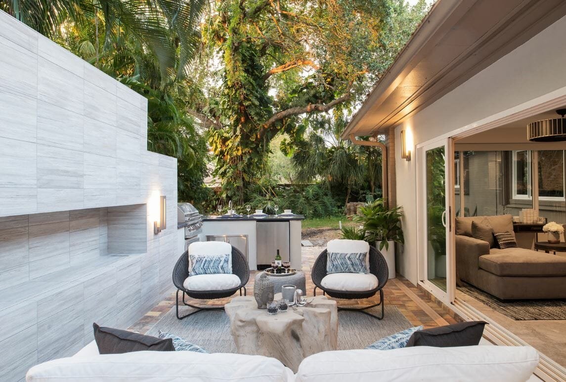 Contemporary Scandinavian backyard patio design ideas
