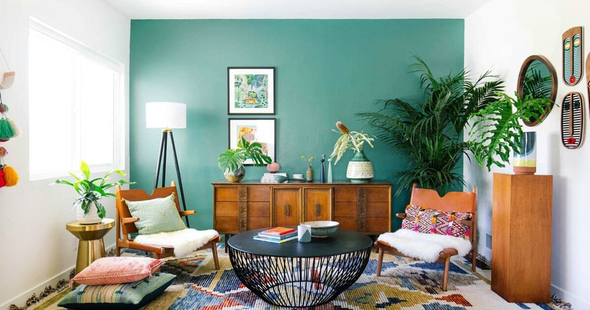 Beutiful green accent wall in living room