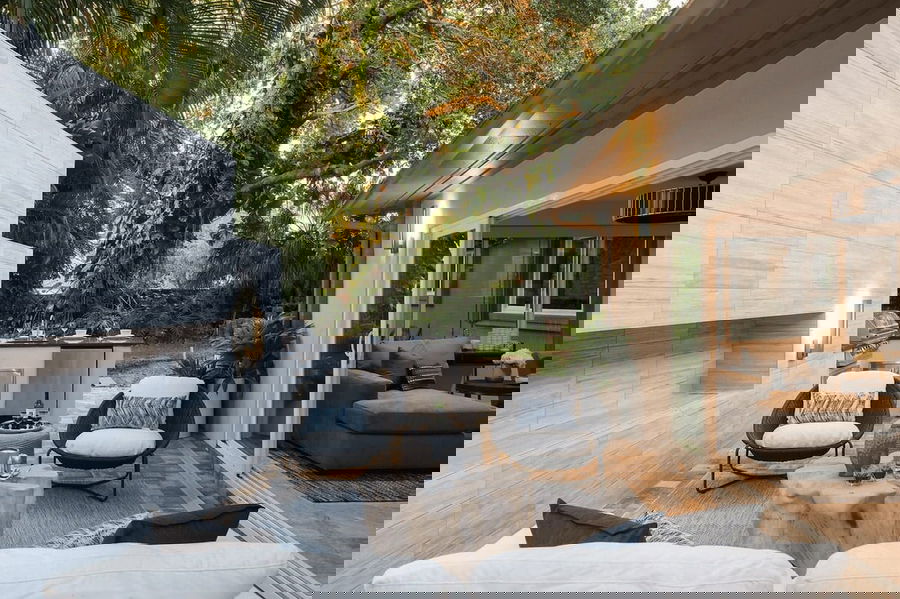 Contemporary online patio design by Decorilla designer Stella P