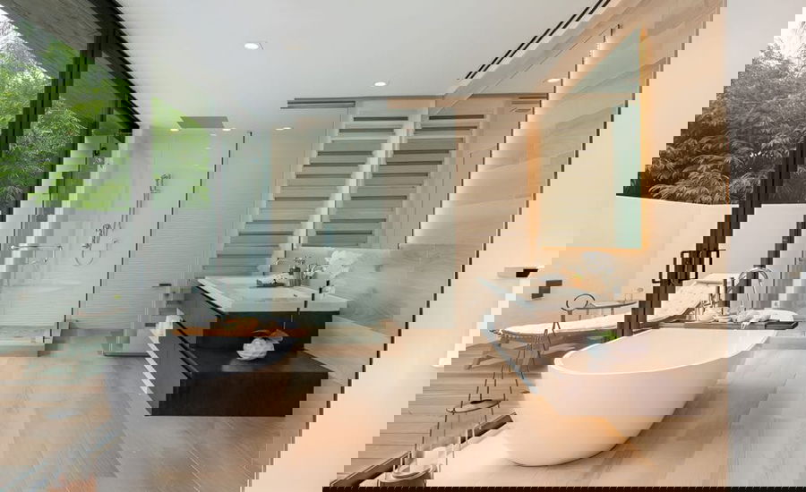 Contemporary bathroom trends 2026 by Decorilla designer, Taize M.