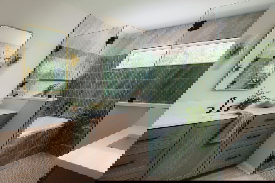 Transitional bathroom tile ideas 2026 by DECORILLA designer, Katrina M. 