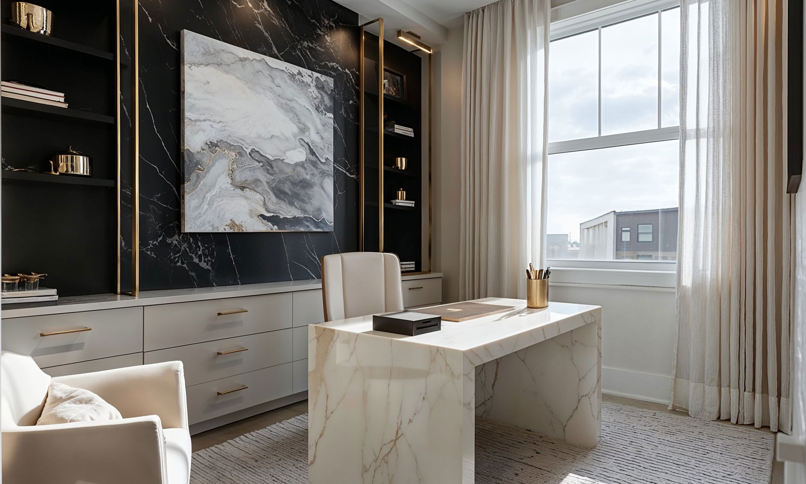Antes & Después: Hogar Glamuroso Transicional - Espacios de Trabajo y Bienestar por decoradores de interiores en Lowell, Massachusetts