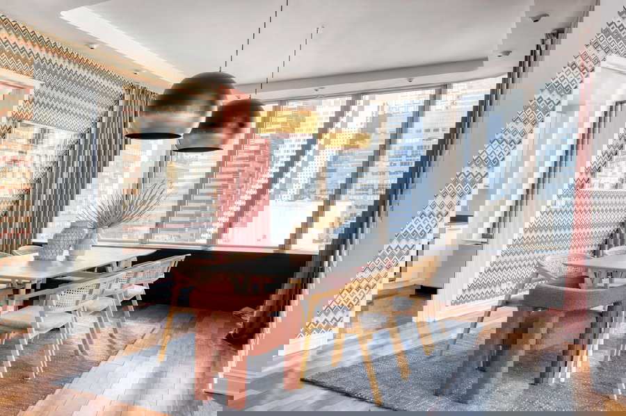 Colorful Minimalism: Transform Your Home with Bold Colors and Clean Design